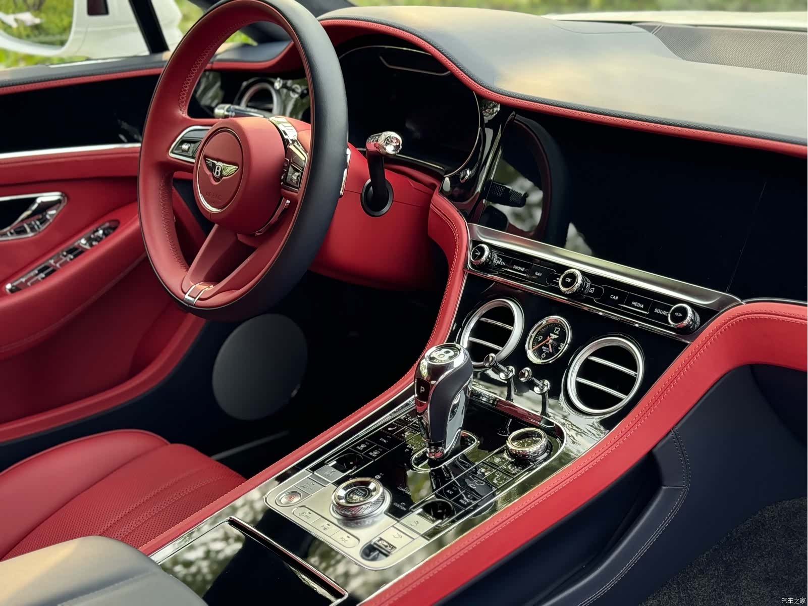 Bentley Continental GT, 2021 все фото
