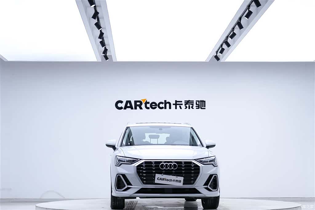 Audi Q3, 2022 3