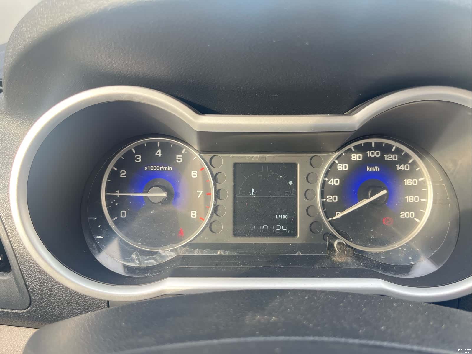 DongFeng A30, 2015 14