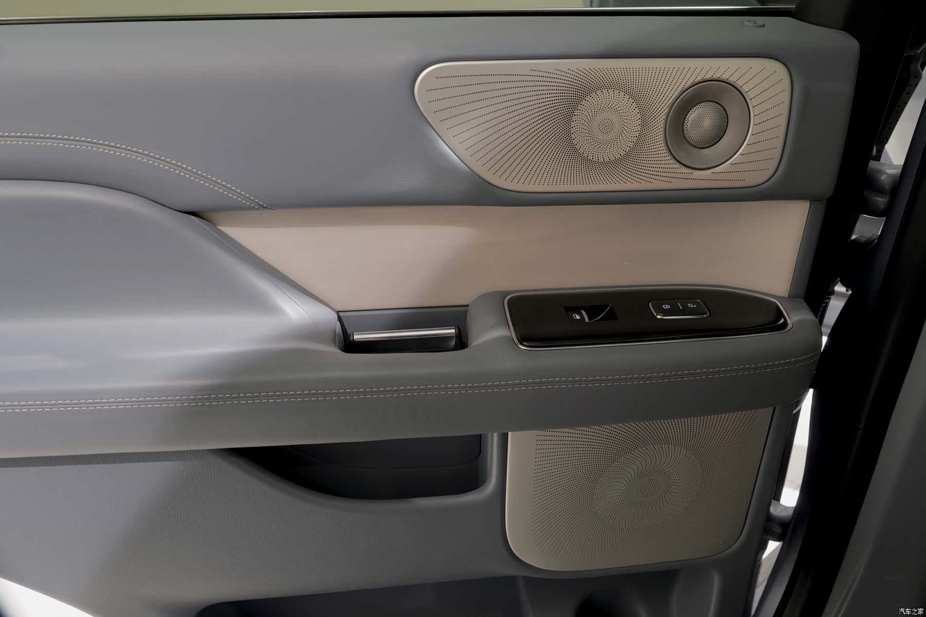 Lincoln Navigator, 2018 15