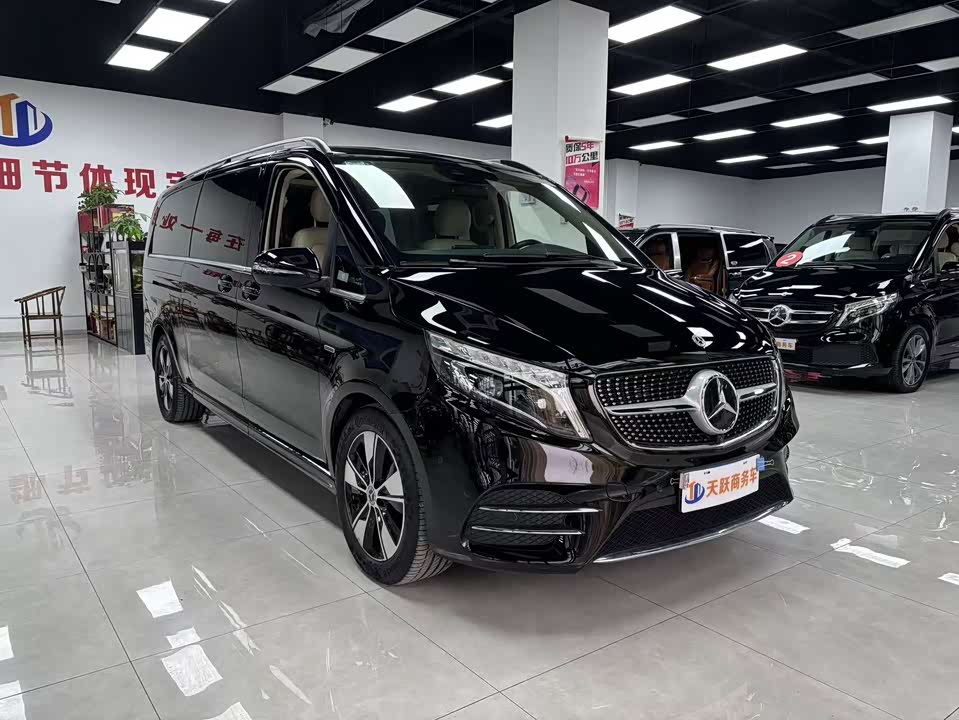 Mercedes-Benz V-class