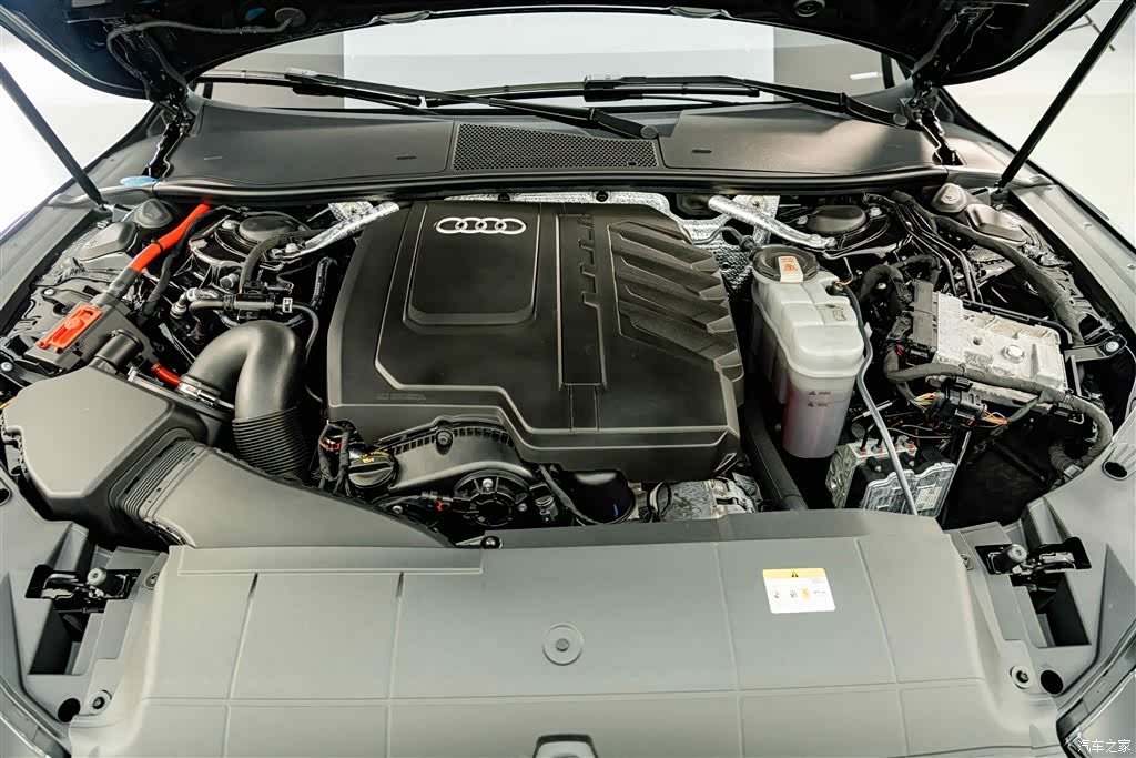 Audi A7L, 2024 26