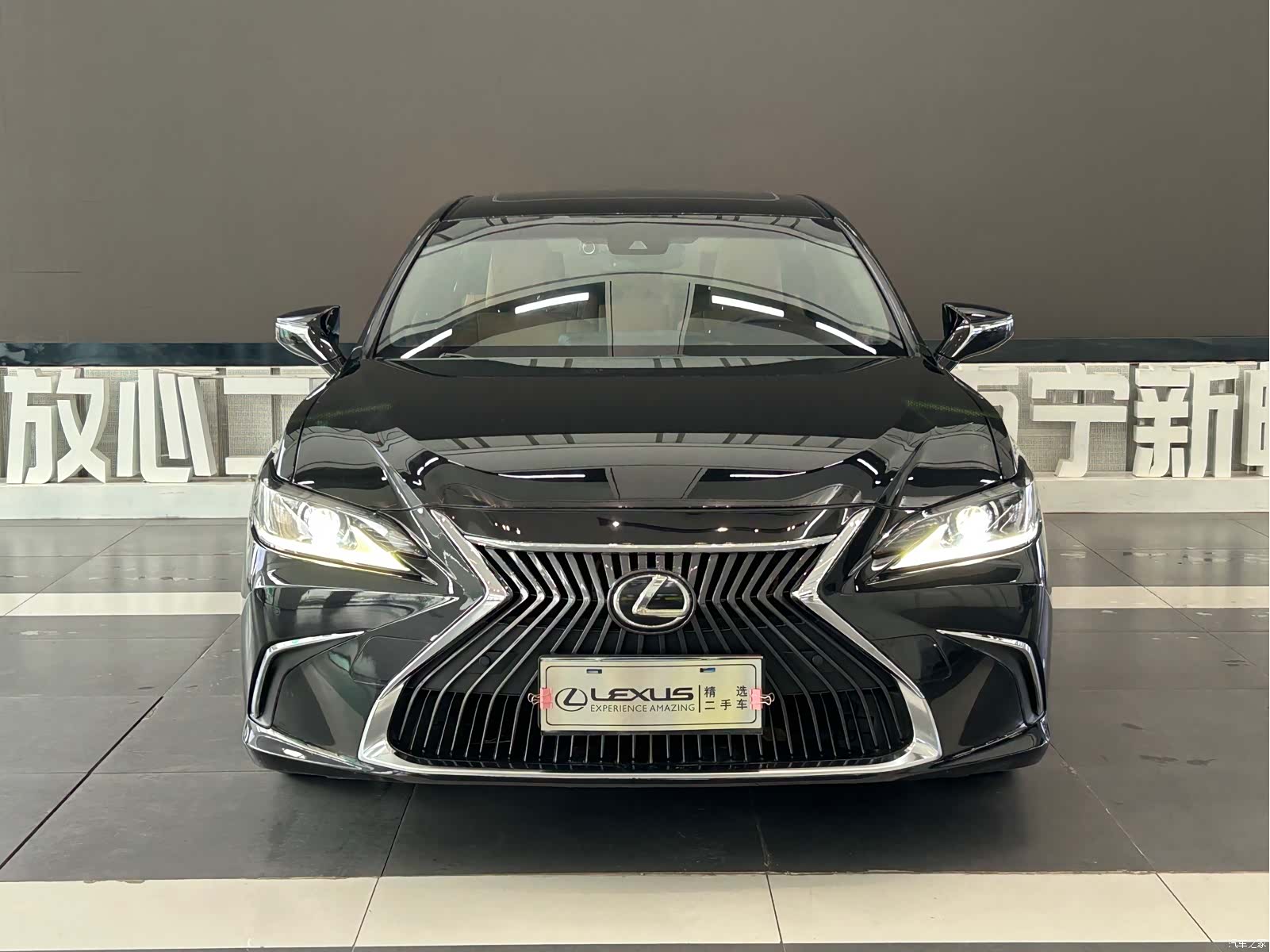Lexus ES, 2018 2