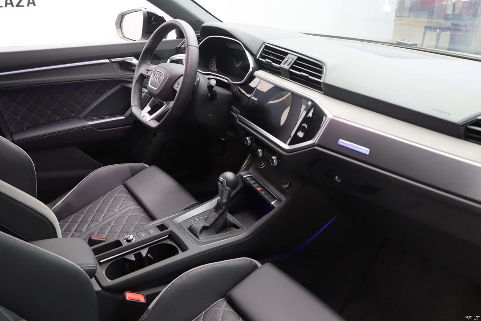 Audi Q3, 2026 11