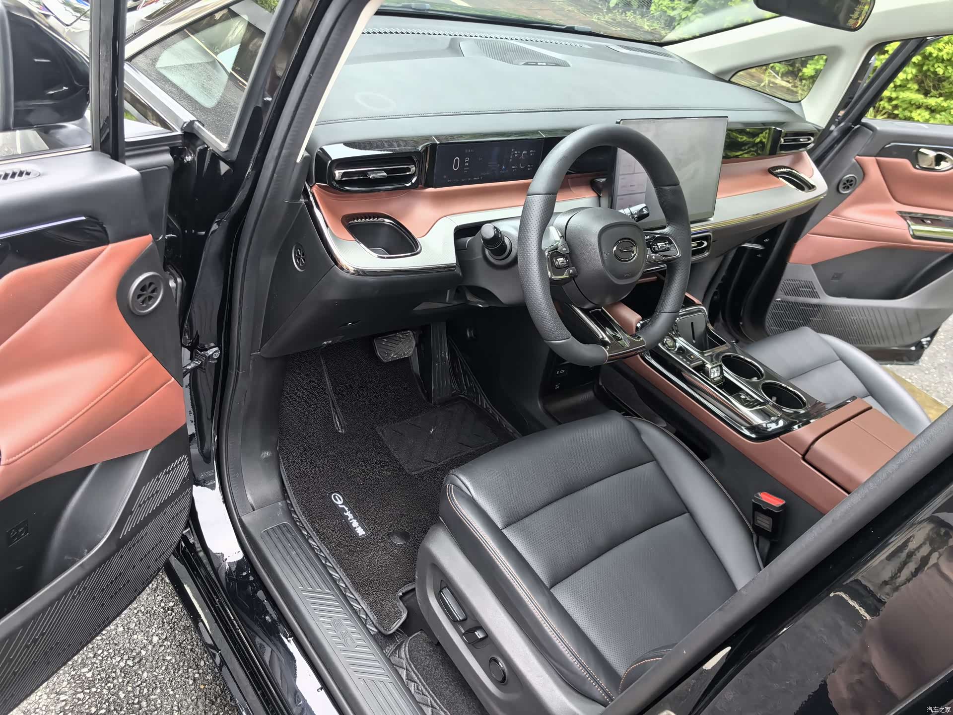 Trumpchi E8, 2025 17
