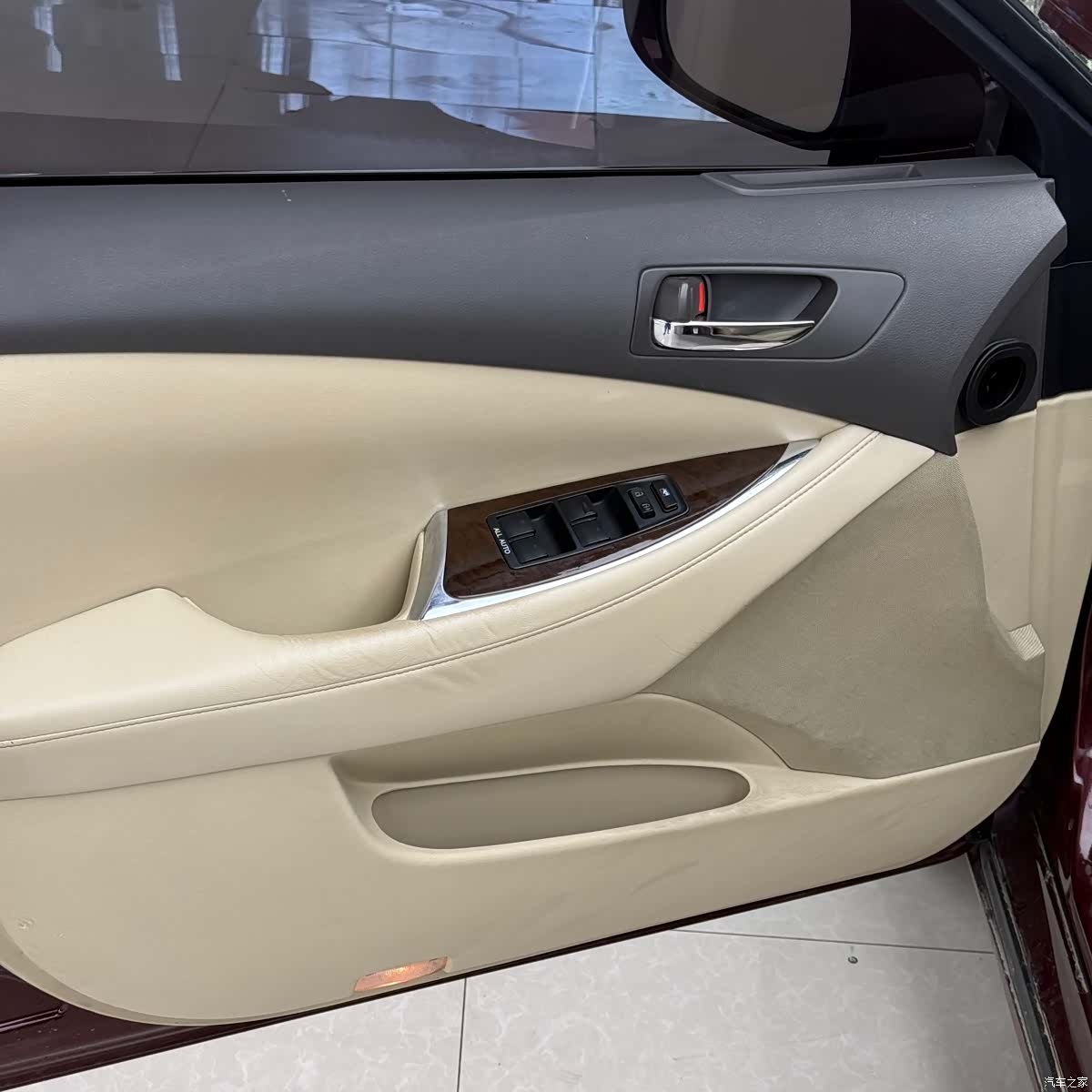 Lexus ES, 2010 9