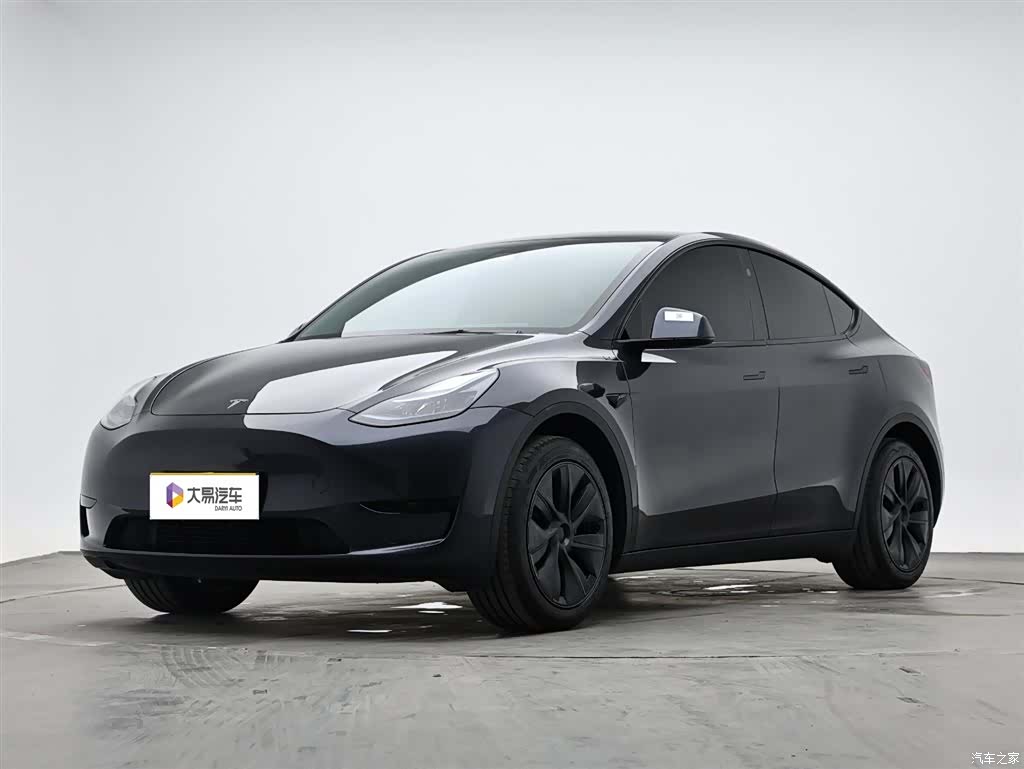 Tesla Model Y, 2024 1