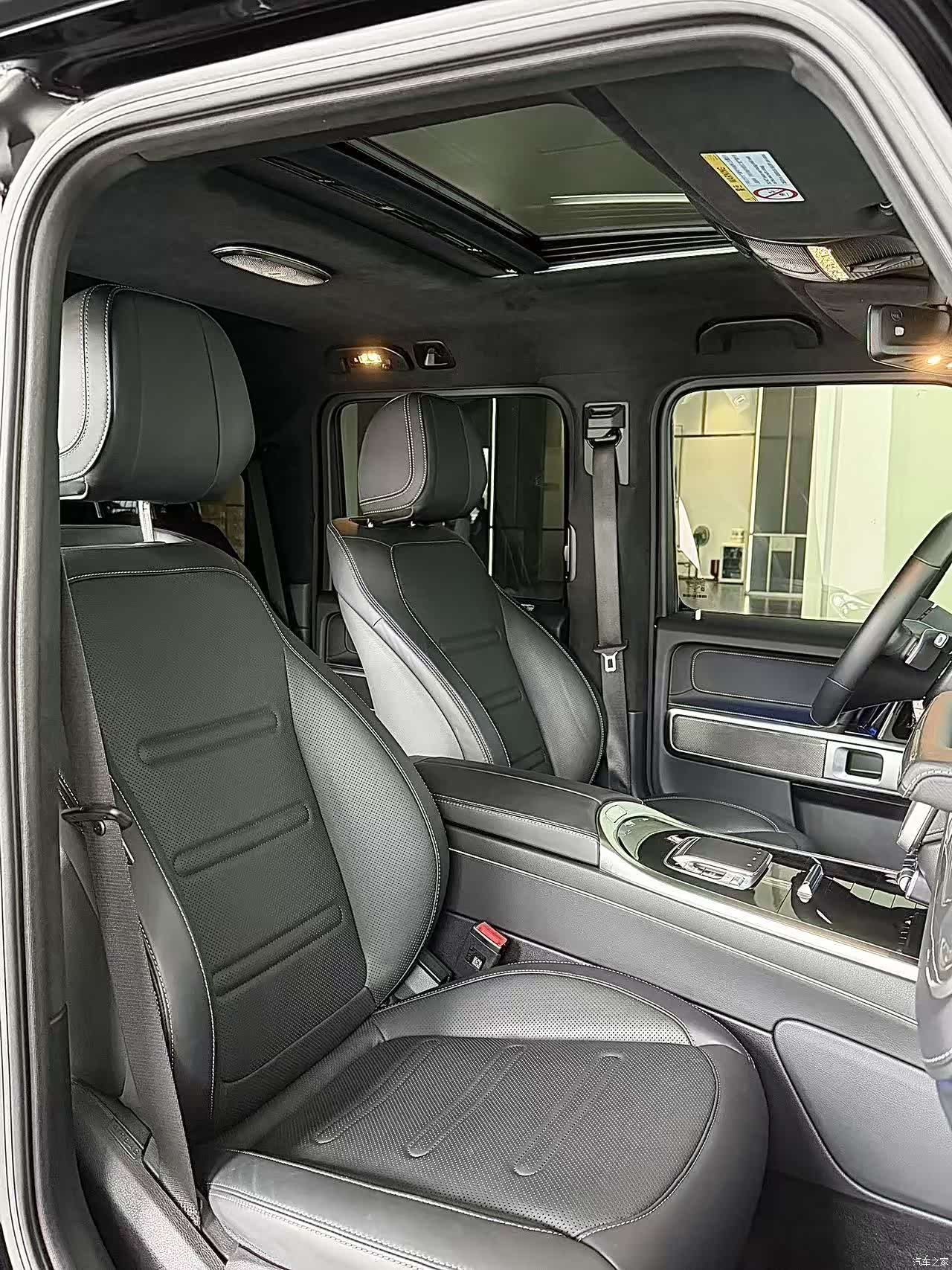 Mercedes-Benz G-Class, 2025 17