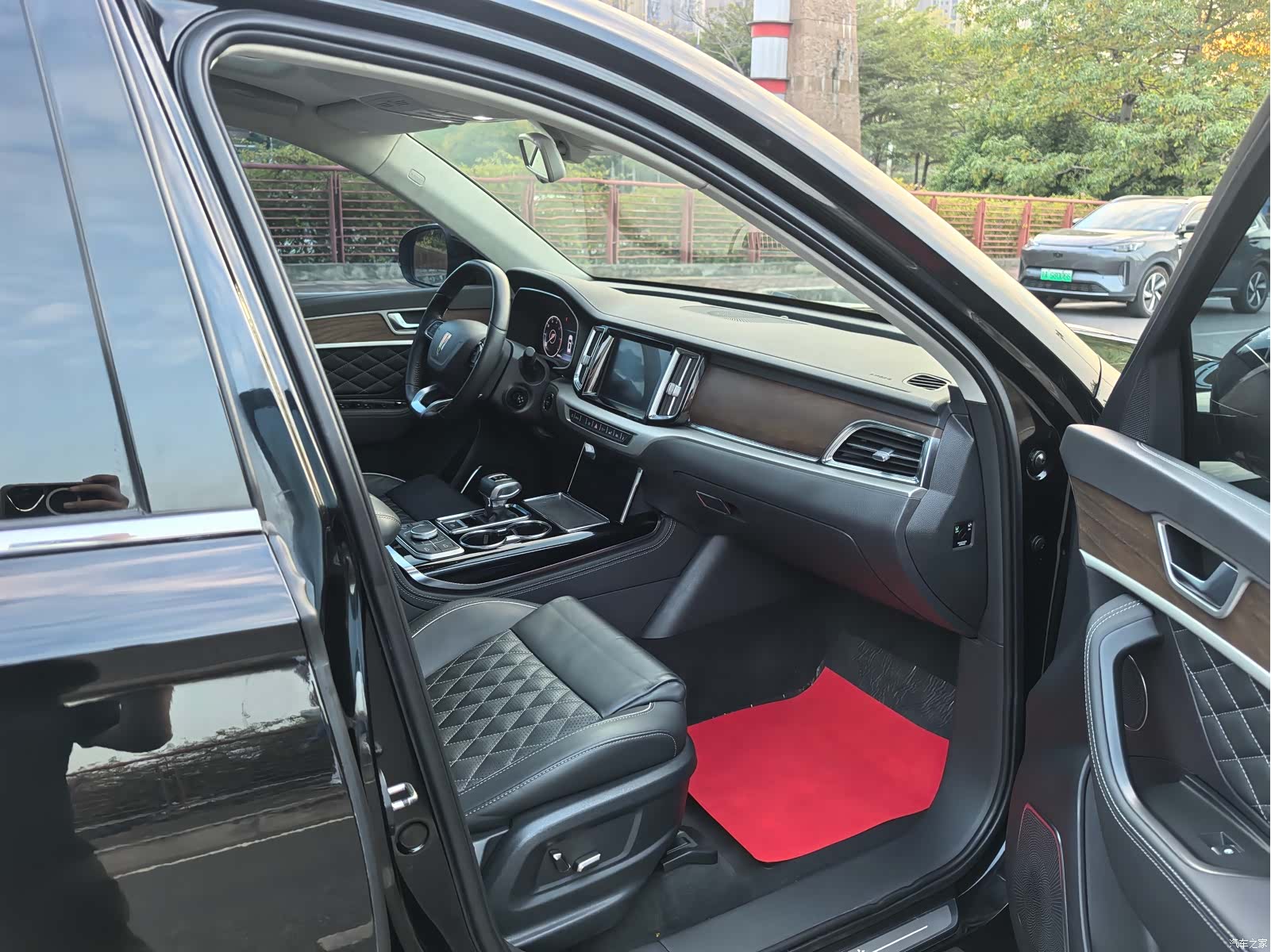 Hongqi HS7, 2021 13