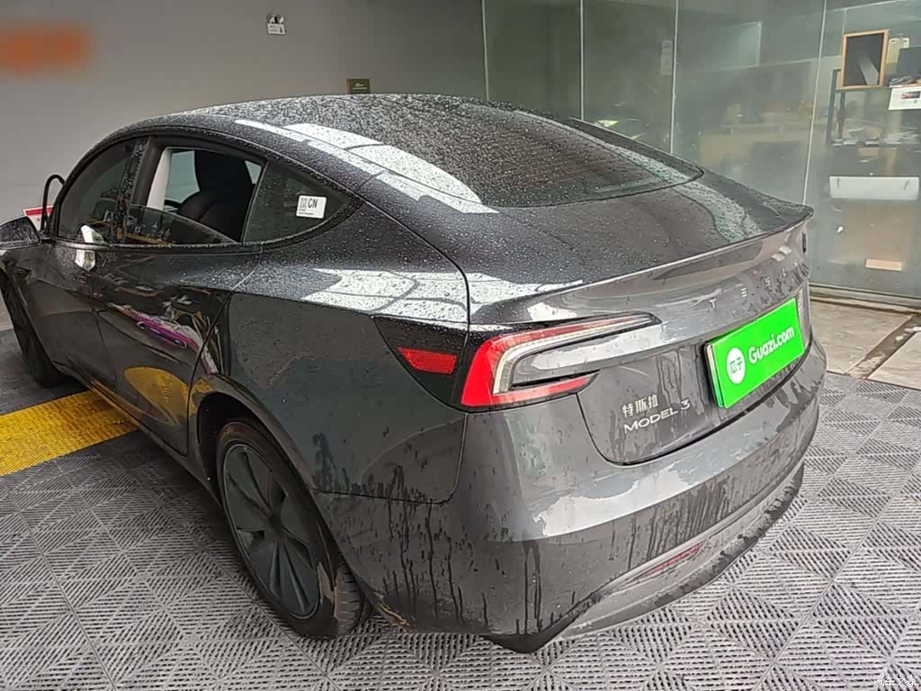 Tesla Model 3, 2025 все фото
