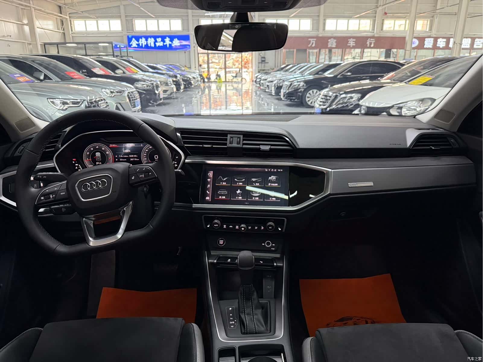 Audi Q3, 2023 все фото