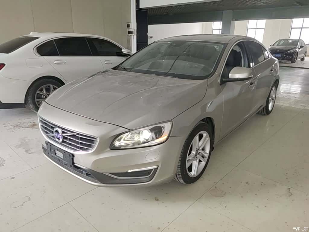 Volvo S60, 2015 1