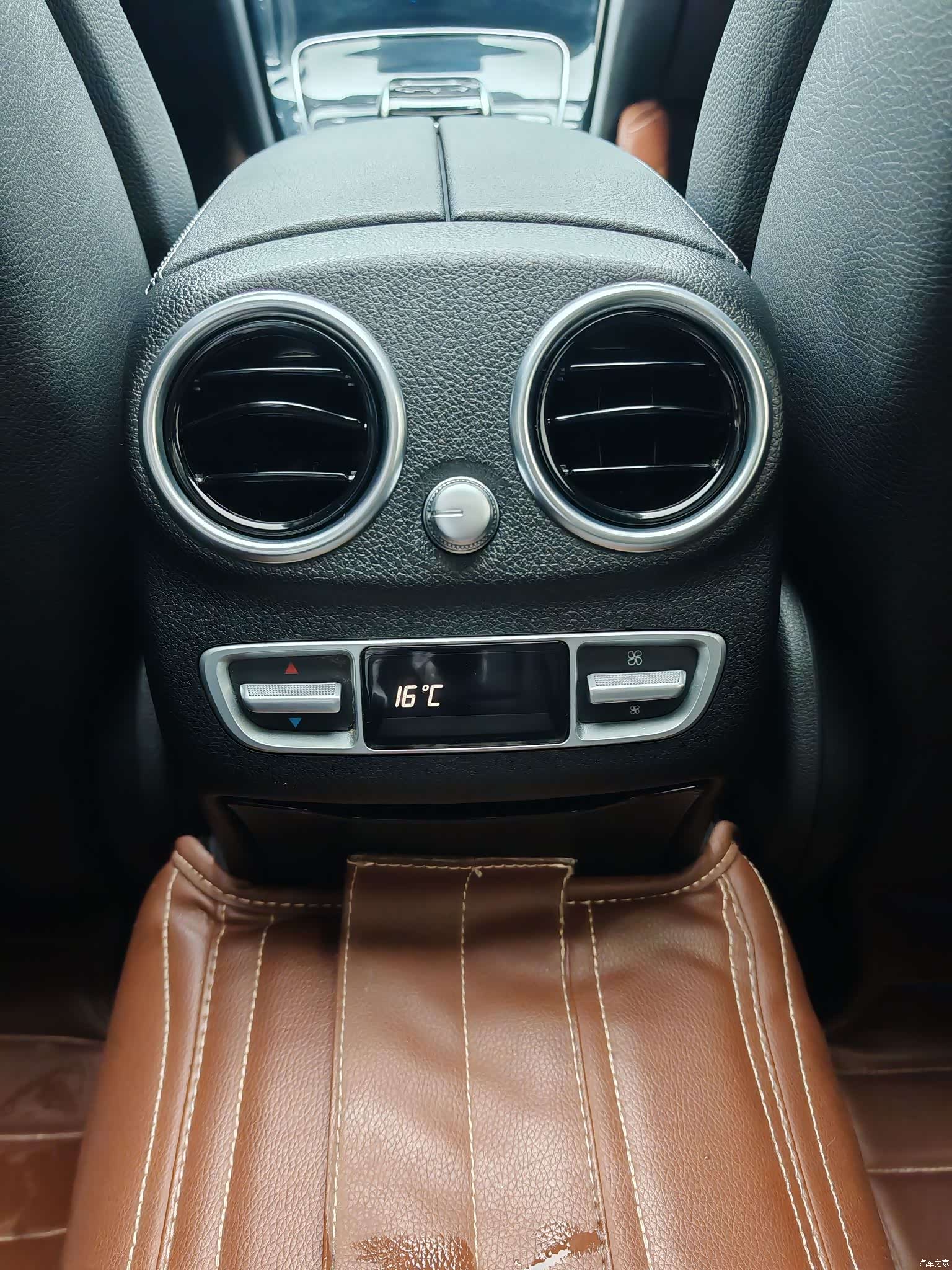 Mercedes-Benz C-Class, 2015 11