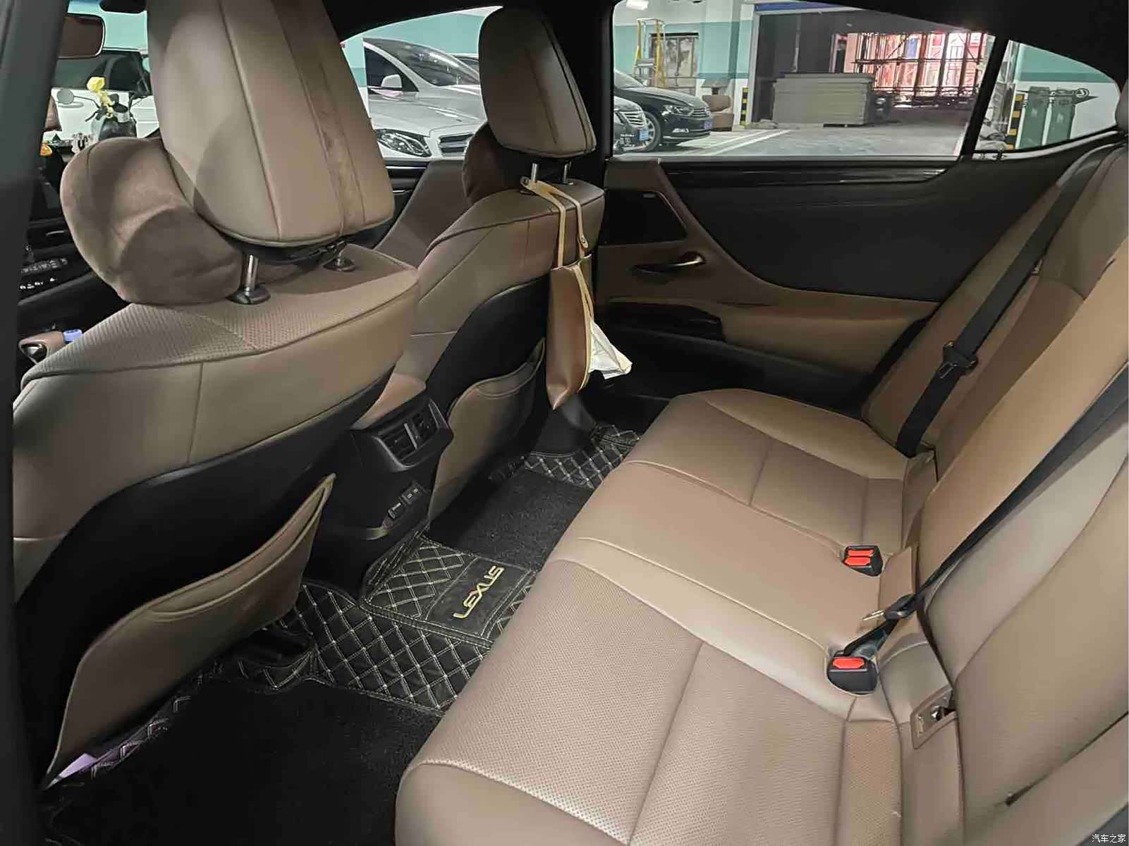 Lexus ES, 2023 2