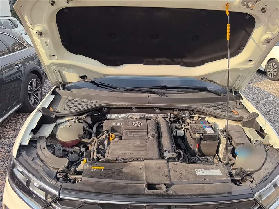 Volkswagen T-ROC exploring Songs