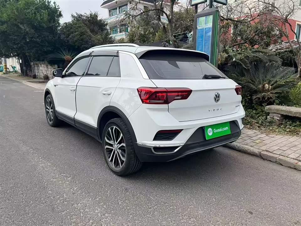 Volkswagen T-ROC exploring Songs
