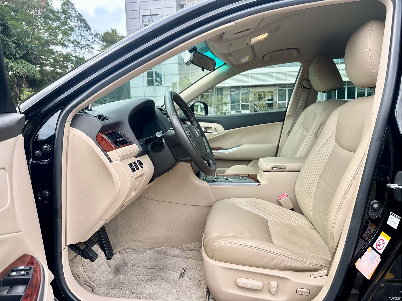 Toyota Crown, 2015 6