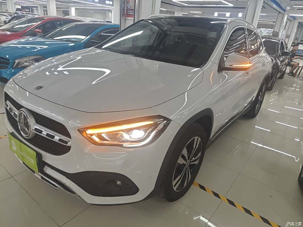 Mercedes-Benz GLA