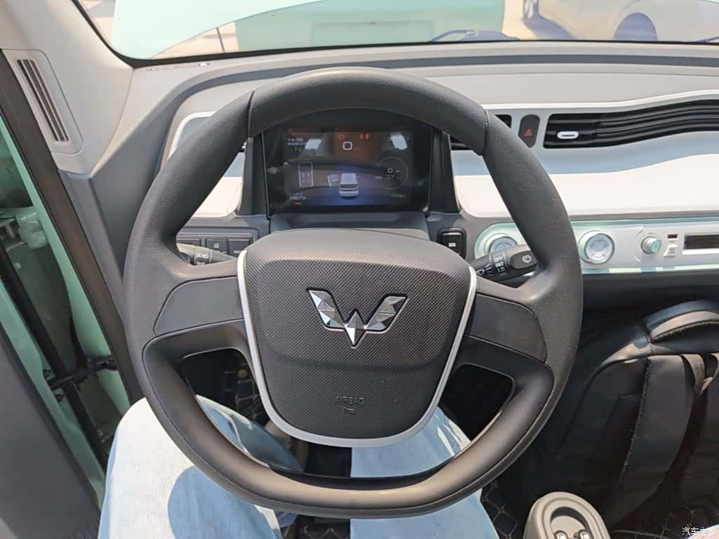 Wuling MINIEV, 2021 11