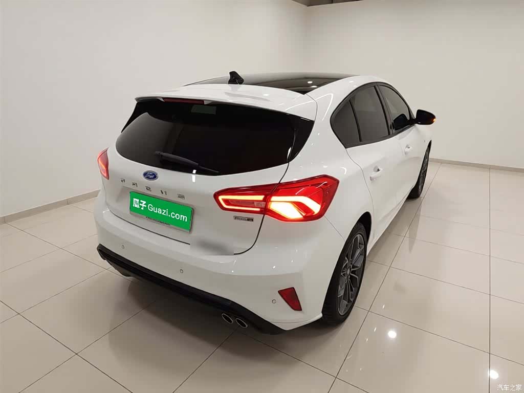 Ford Focus, 2023 7