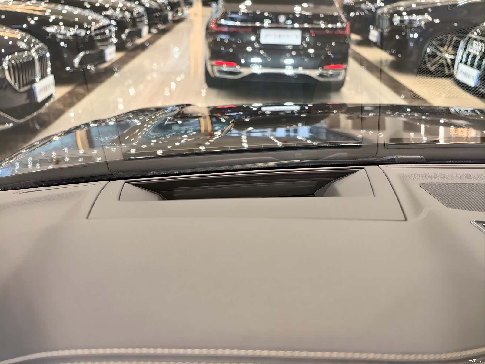 Volkswagen Touareg, 2019 14