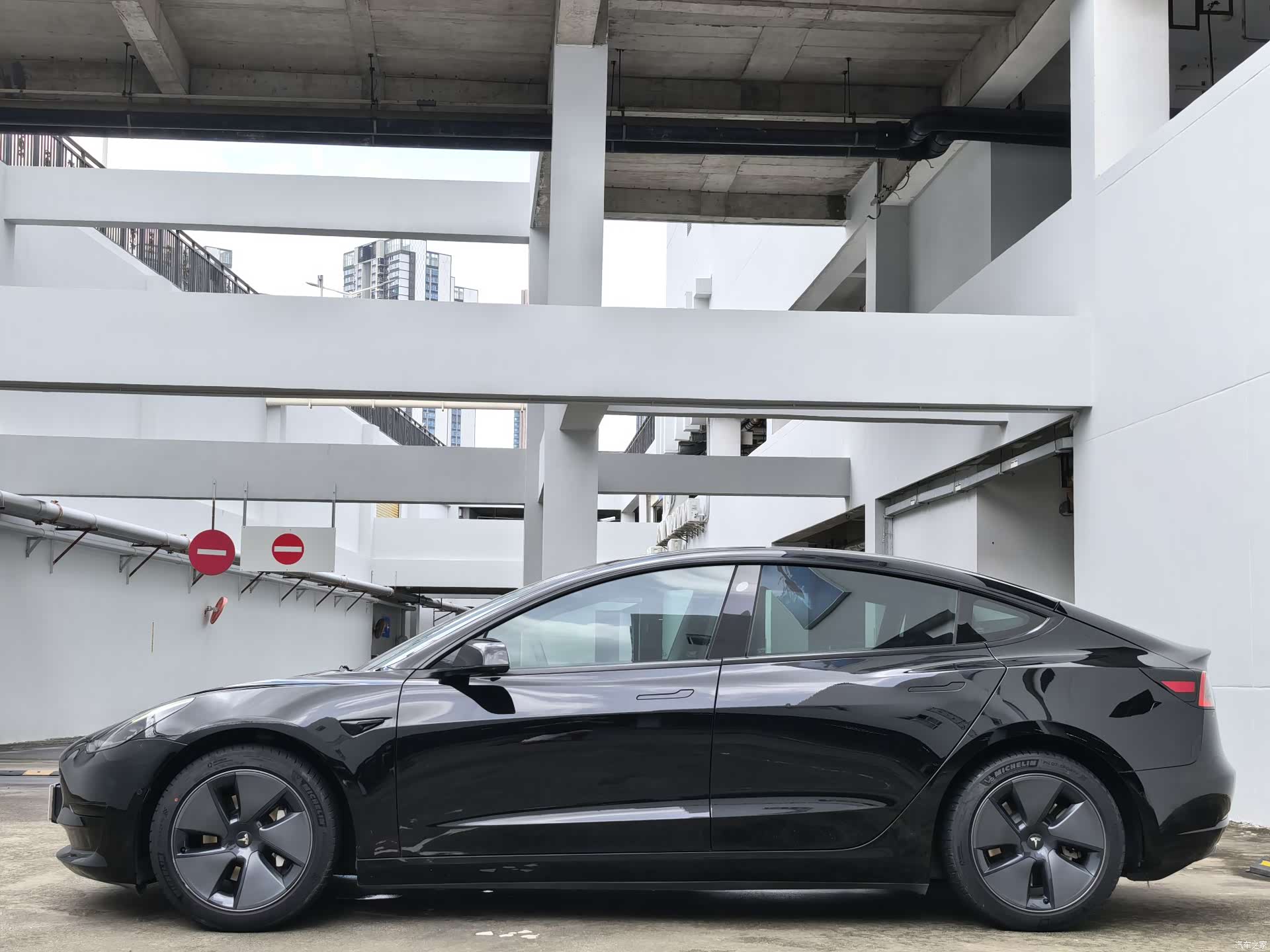 Tesla Model 3, 2021 4