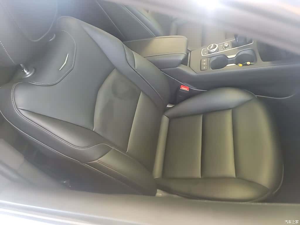 Cadillac XT4, 2021 25