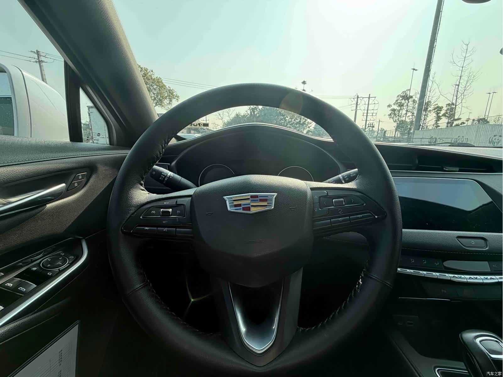 Cadillac XT4, 2019 все фото