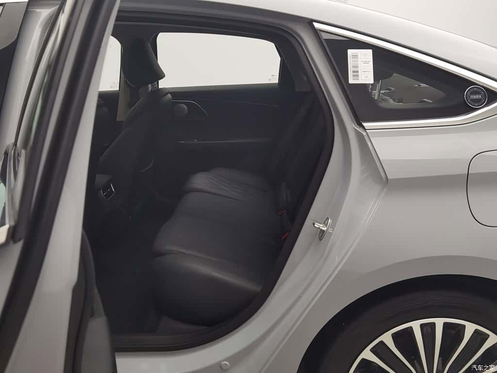 Chery A8L, 2025 15