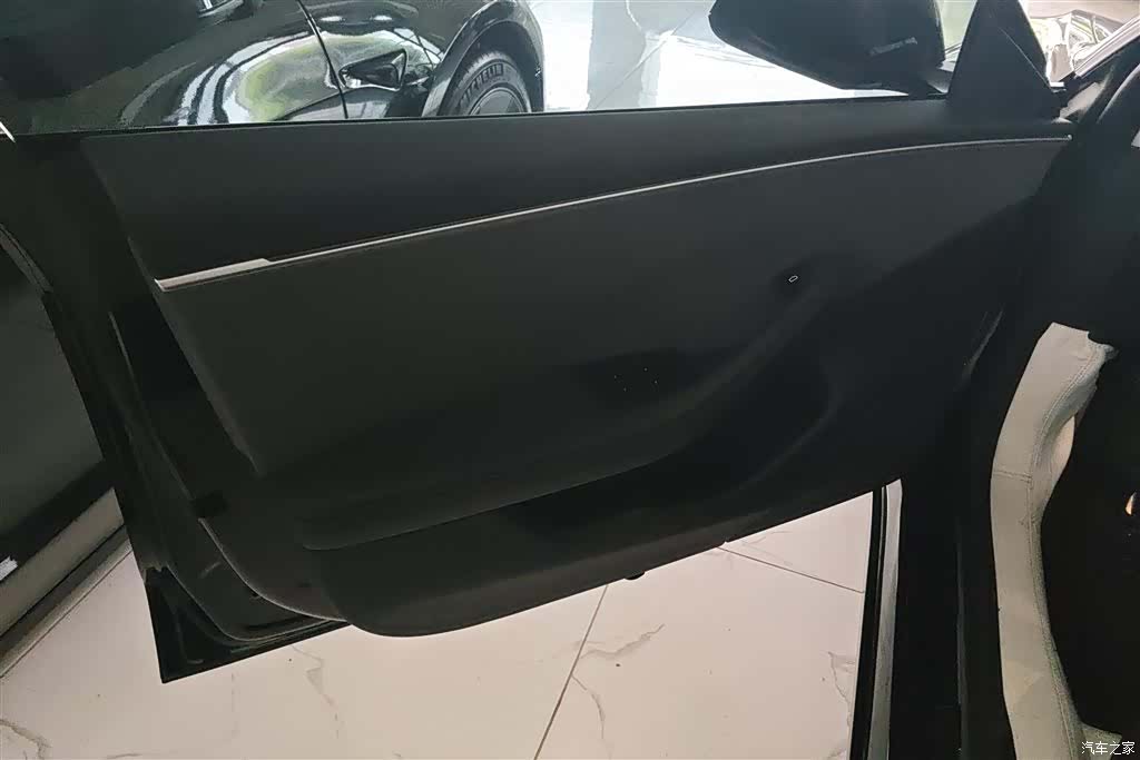 Tesla Model 3, 2024 7