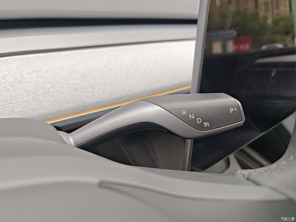 Tesla Model Y, 2024 11