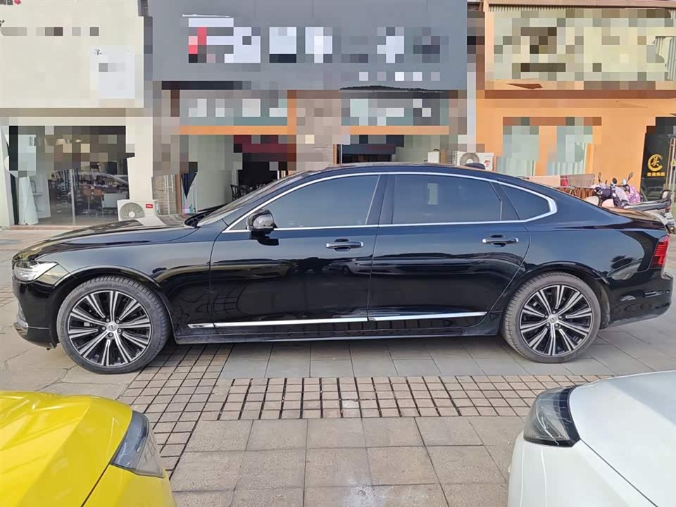Volvo S90