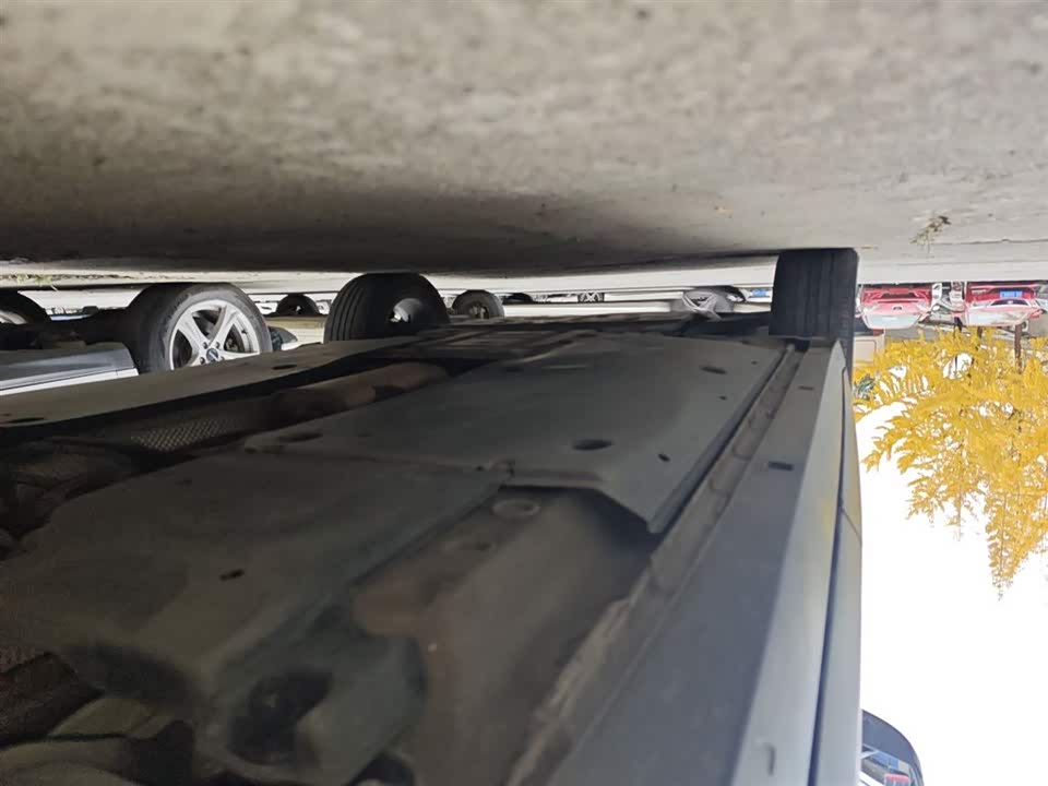 Volkswagen Exploring the shadow