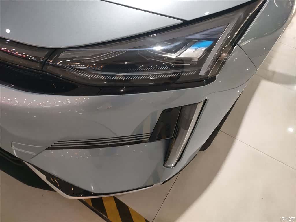 Geely Galaxy L6, 2025 18