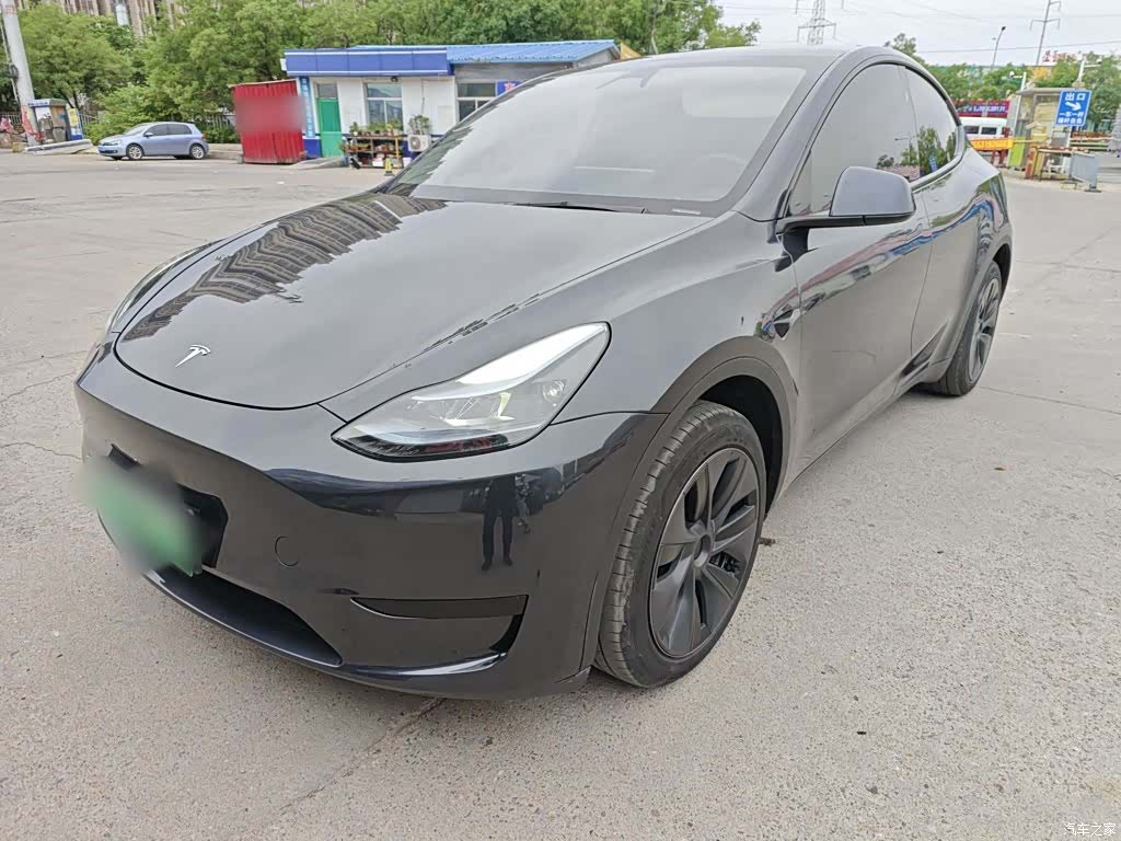 Tesla Model Y, 2024 1