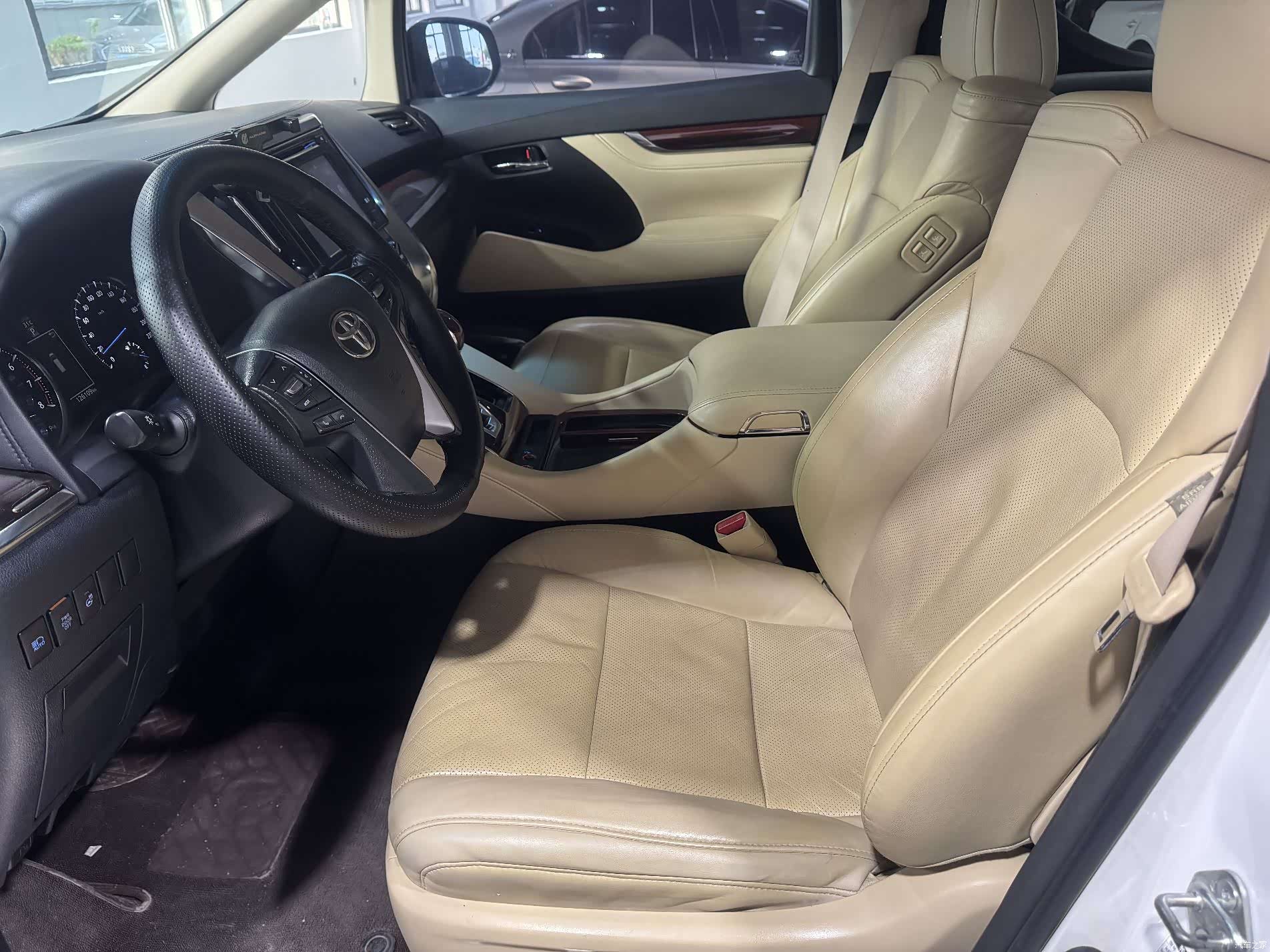 Toyota Alphard, 2017 7