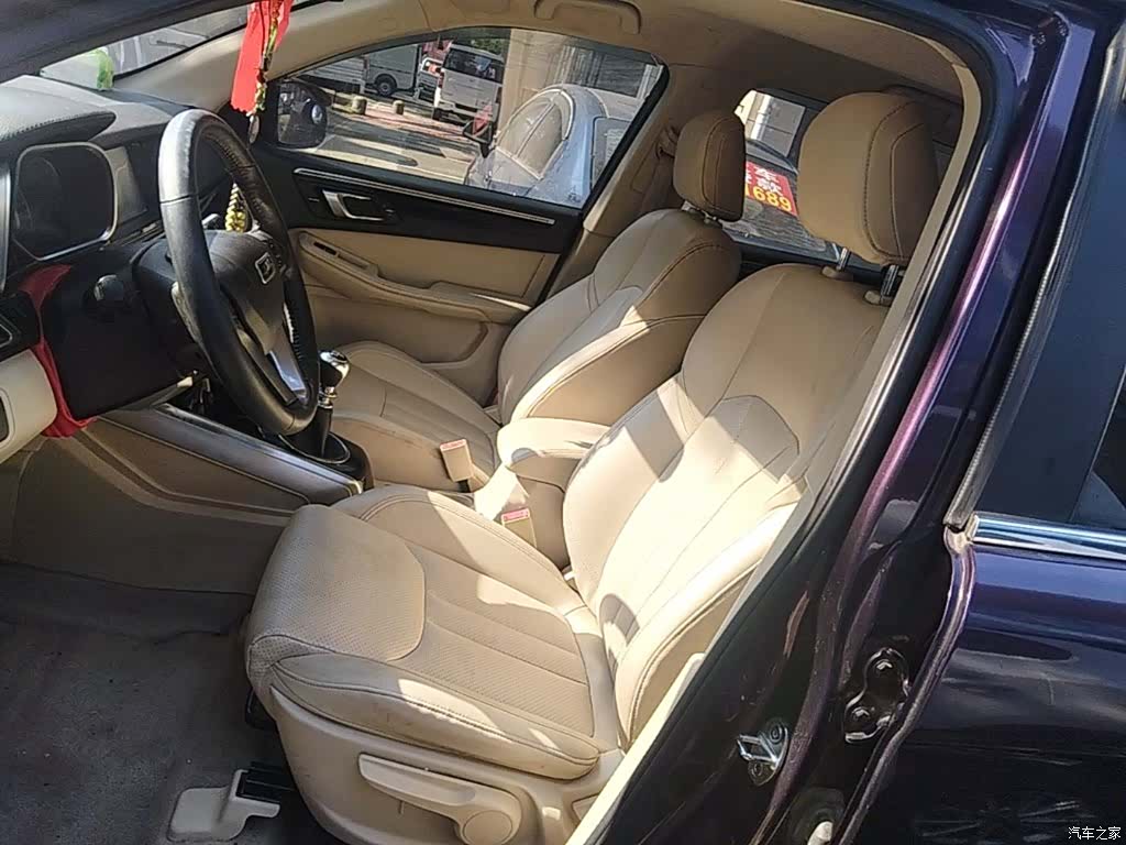 Zotye X5, 2017 15