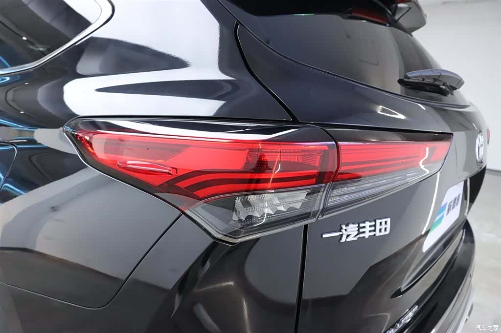 Toyota Crown, 2022 27