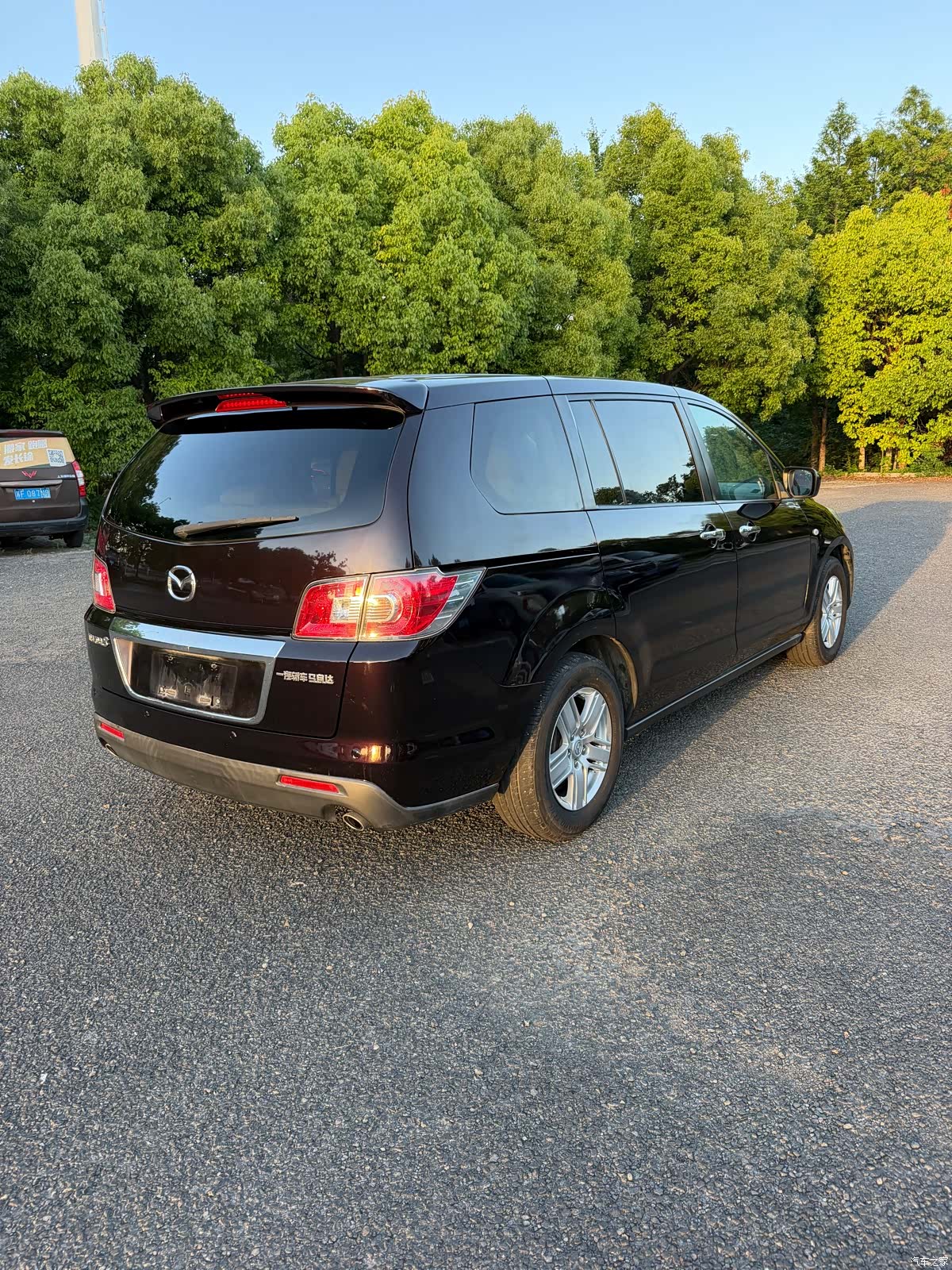 Mazda 8, 2014 3
