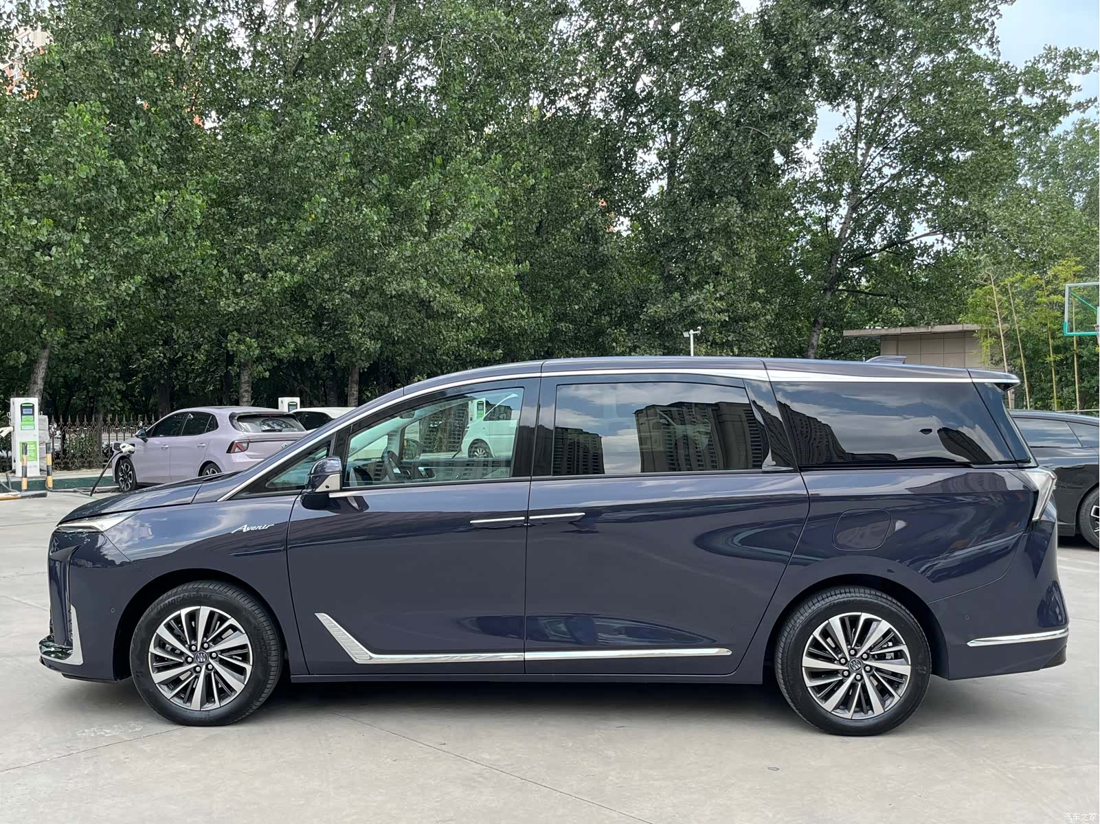 Buick GL8, 2025 18