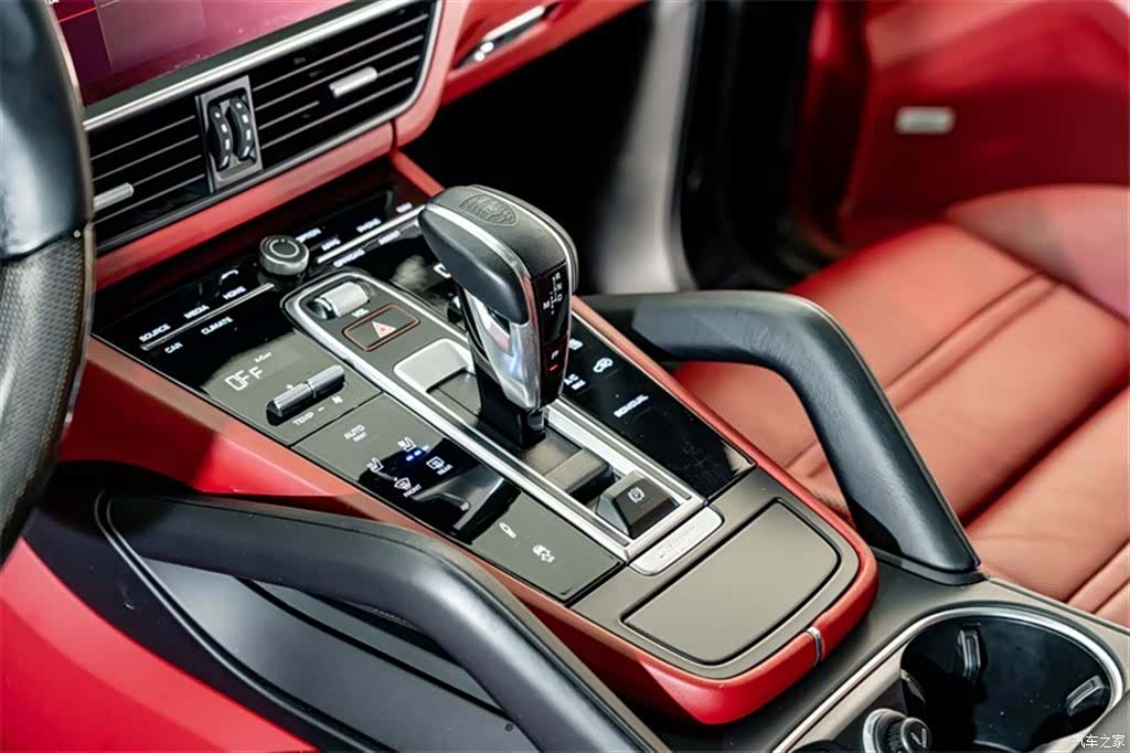 Porsche Cayenne, 2022 13