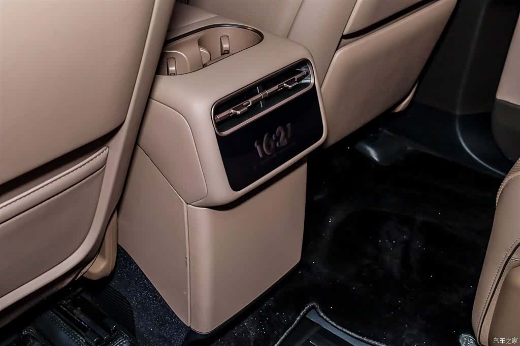Li Auto L9, 2026 11