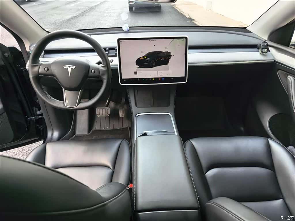 Tesla Model Y, 2023 3