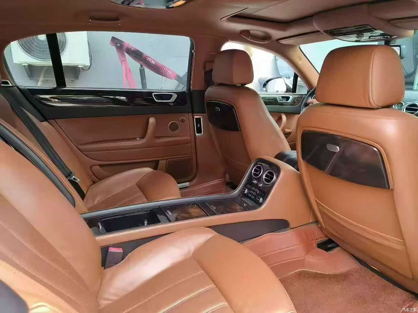 Bentley Flying Spur, 2011 3