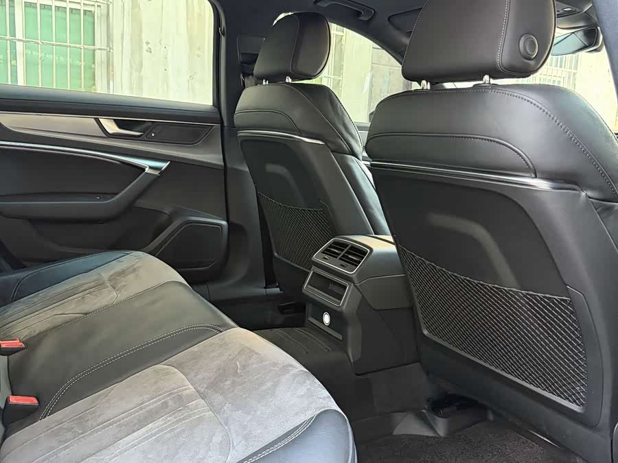 Audi A6L 2021, фото 10