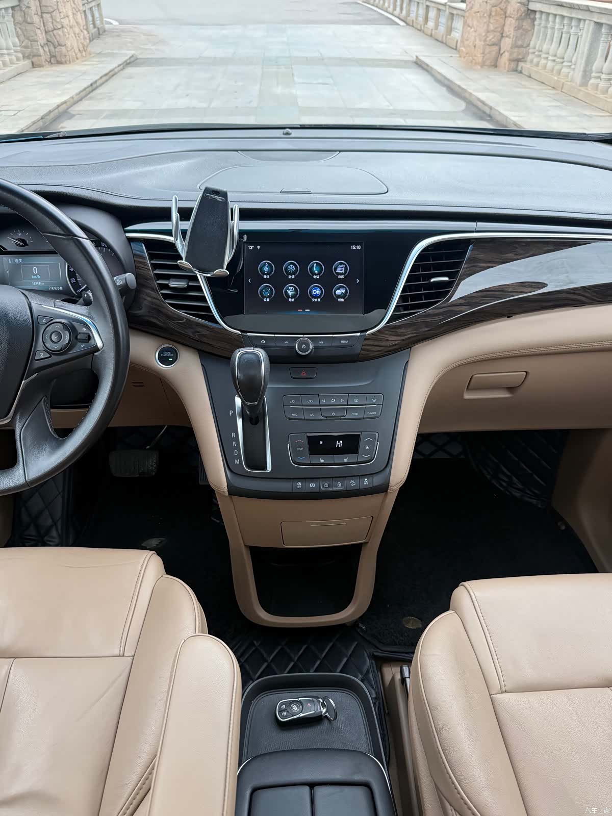 Buick GL8, 2017 9