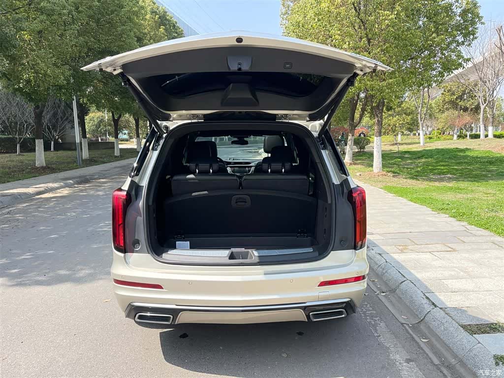 Cadillac XT6, 2021 9