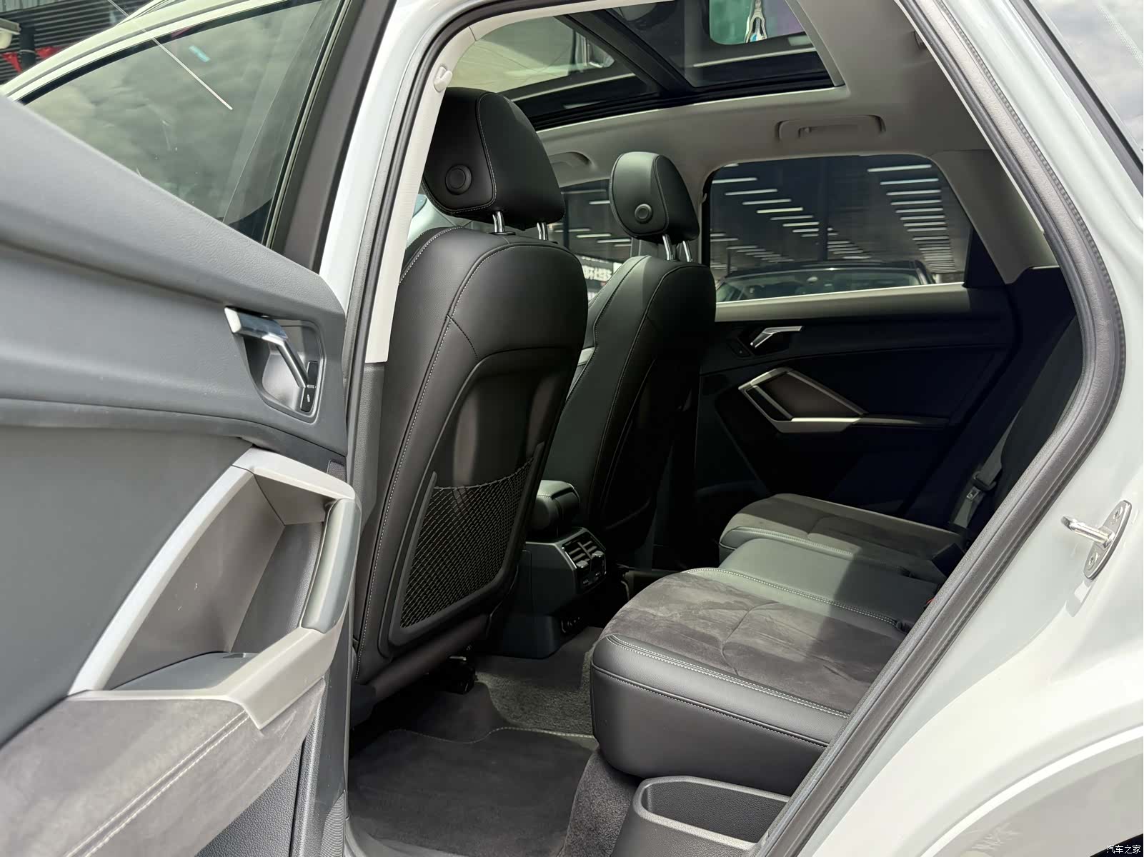 Audi Q3, 2022 9