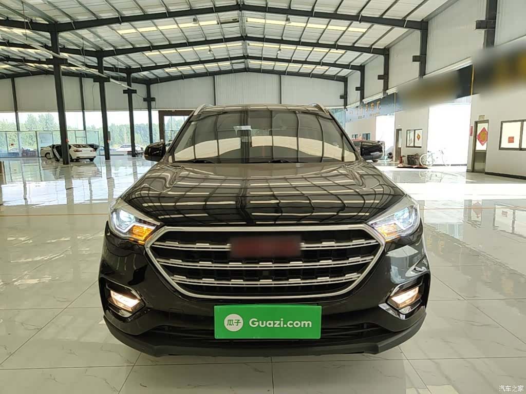 Sinotruk U70, 2022 3