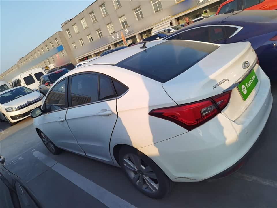 Chery Arrizo 5
